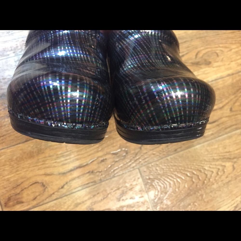 Clogs - Picture 3 of 4
